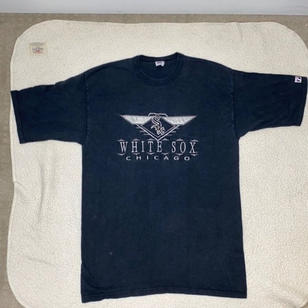 Vintage Chicago White Sox Embroidered Black T-Shirt: Size Extra Large